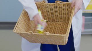 第8集 田甜和沈覓一起發傳單
