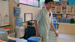 第2集 劉非看著病人去世受到打擊